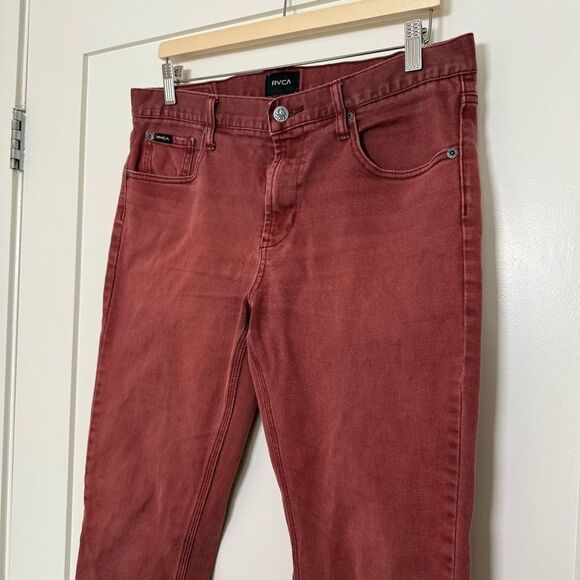 RVCA Spanky Denim Jeans Mens Sz 33 Red Slim Straight Stretch Outdoor Comfort - Picture 3 of 15